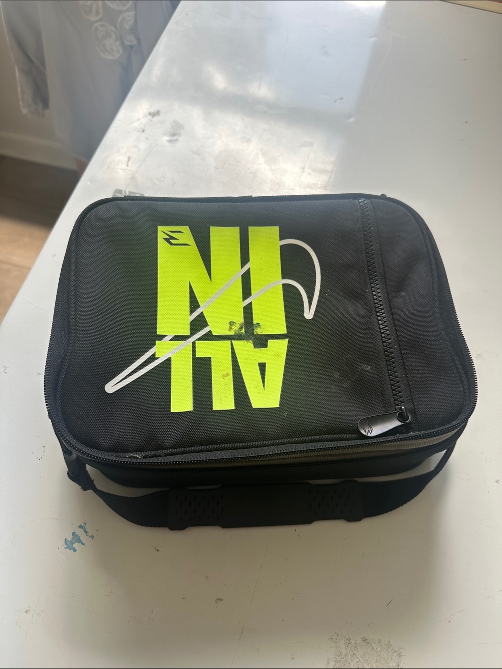 Kids small zippered case with handle